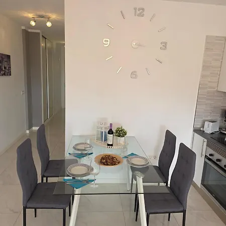 아파트 Ocean View With Breathtaking Sea View, Family Friendly, Terrace, Wifi, Sat-tv *