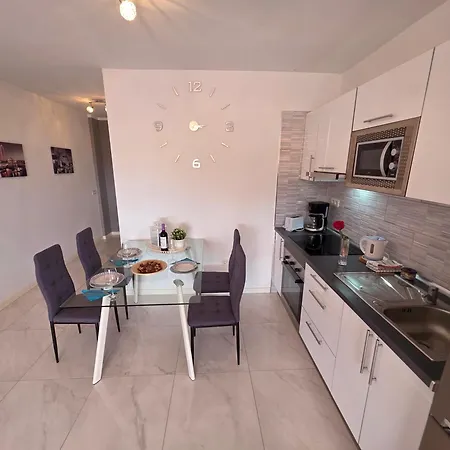 Апартаменты Ocean View With Breathtaking Sea View, Family Friendly, Terrace, Wifi, Sat-tv