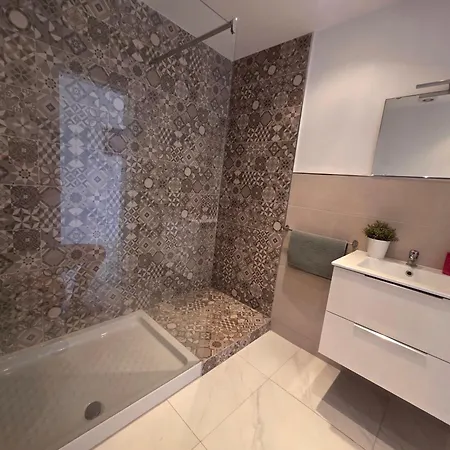 Apartment Ocean View With Breathtaking Sea View, Family Friendly, Terrace, Wifi, Sat-tv