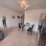 Ocean View With Breathtaking Sea View, Family Friendly, Terrace, Wifi, Sat-tv Apartamento