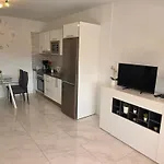 Ocean View With Breathtaking Sea View, Family Friendly, Terrace, Wifi, Sat-tv Apartamento